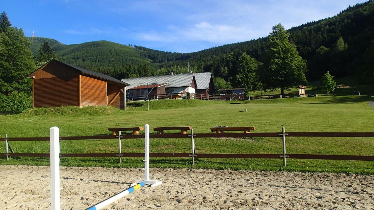 Jizdarna Malenovice Apartment Malenovice  Luaran gambar